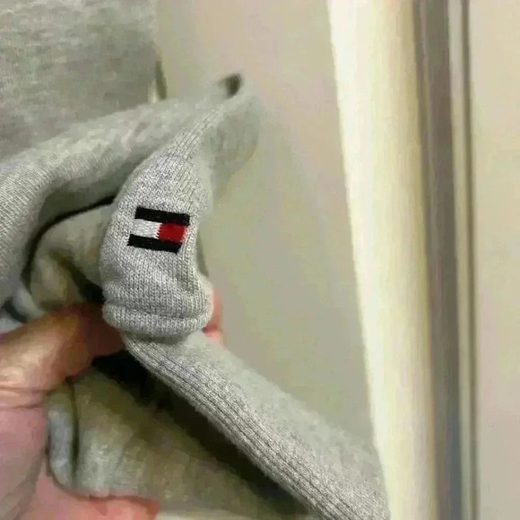 NWT Pittsburgh Steelers NFL Sweatshirt Tommy Hilfiger - Picture 3 of 6